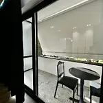 Deluxe Bllok * Tirana