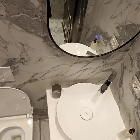 Deluxe Bllok Apartmán *