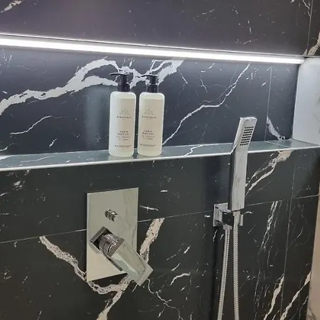 Deluxe Bllok Apartmán