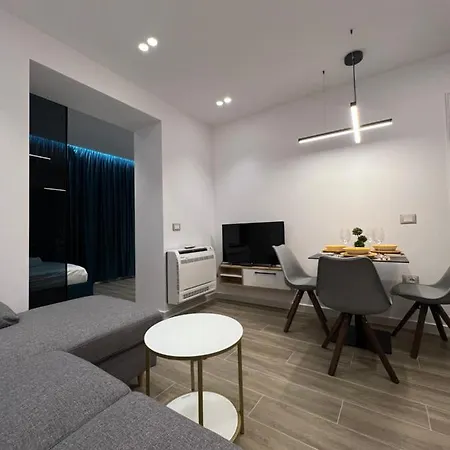 Deluxe Bllok Apartment *