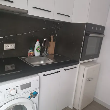 Deluxe Bllok Тирана